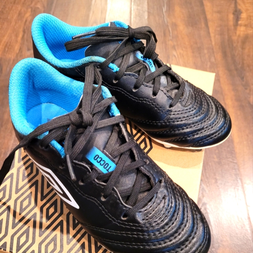 Umbro Little Kid Size 12 Black and Blue Soccer Cleats
